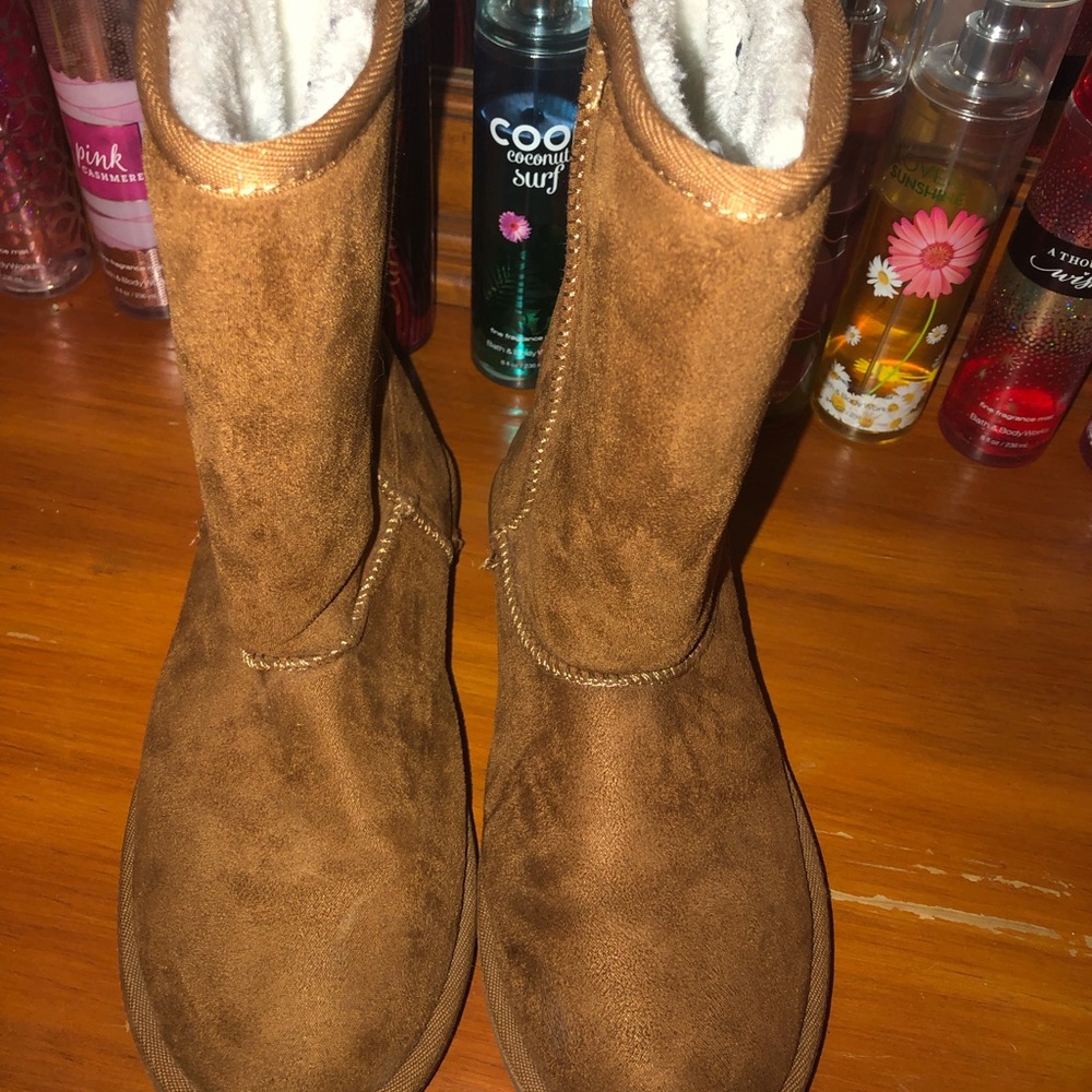 brown boots